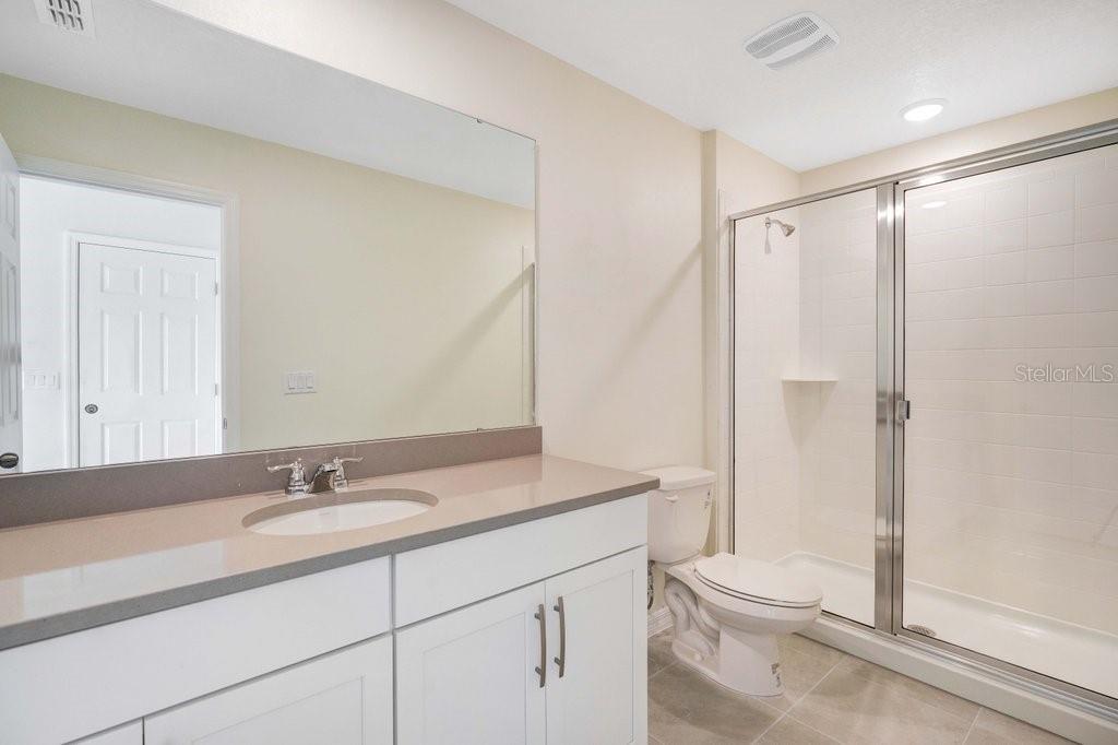 1858 TROPICAL PALMS CIRCLE