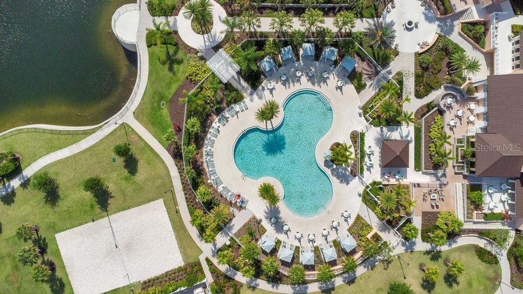 1858 TROPICAL PALMS CIRCLE