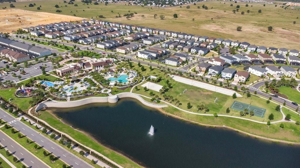 1858 TROPICAL PALMS CIRCLE