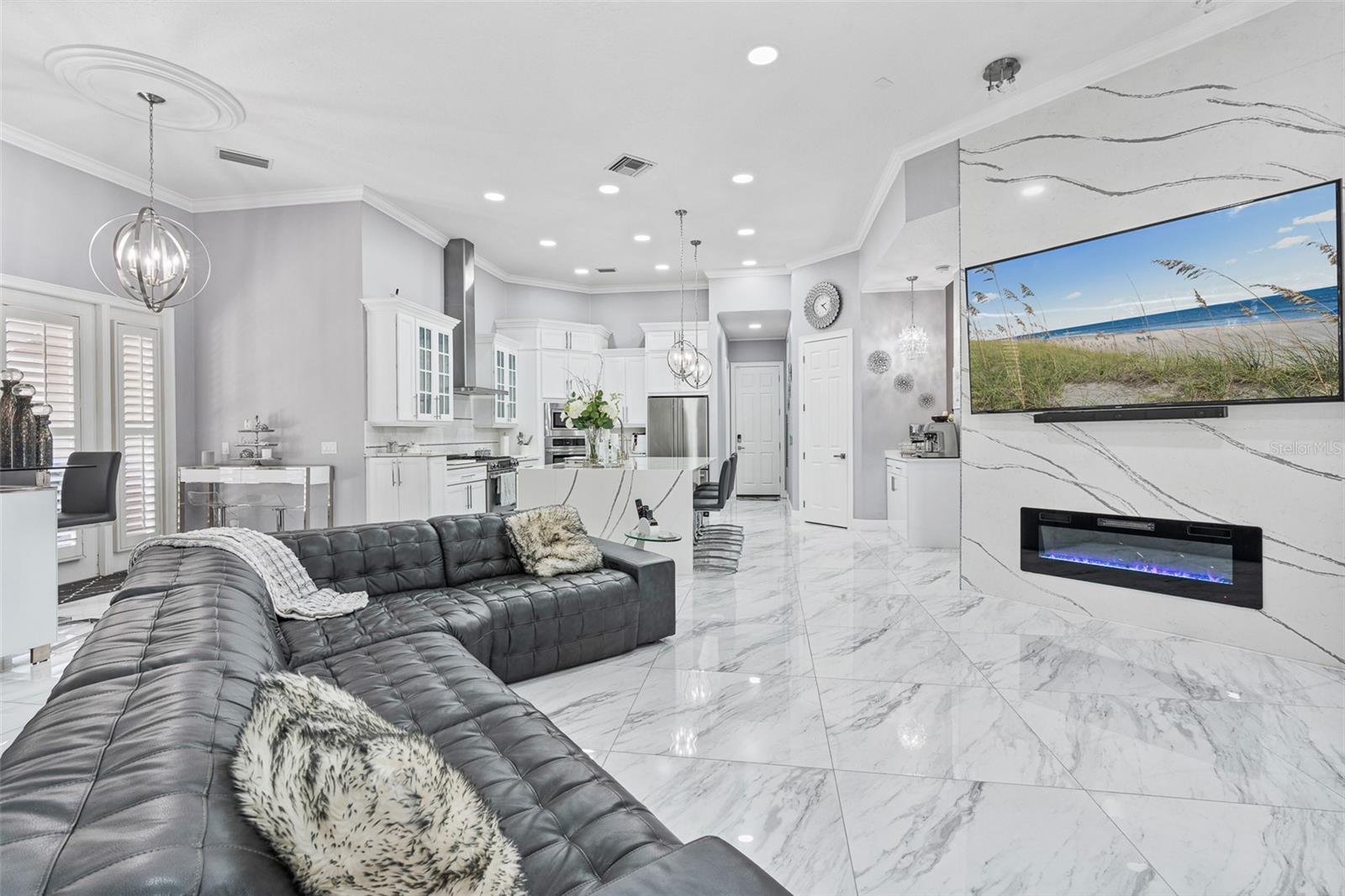1450 BELFIORE WAY