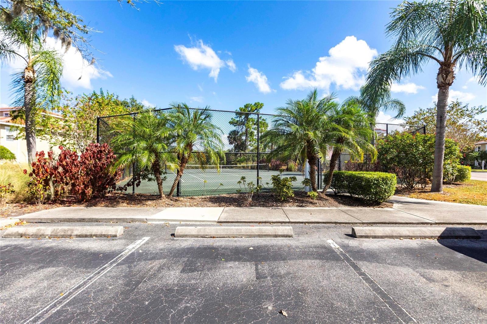 5600 BENTGRASS DR #8-302