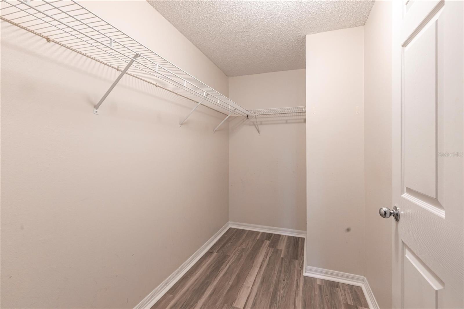 5600 BENTGRASS DR #8-302