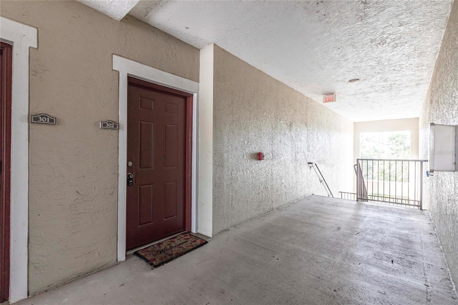 5600 BENTGRASS DR #8-302