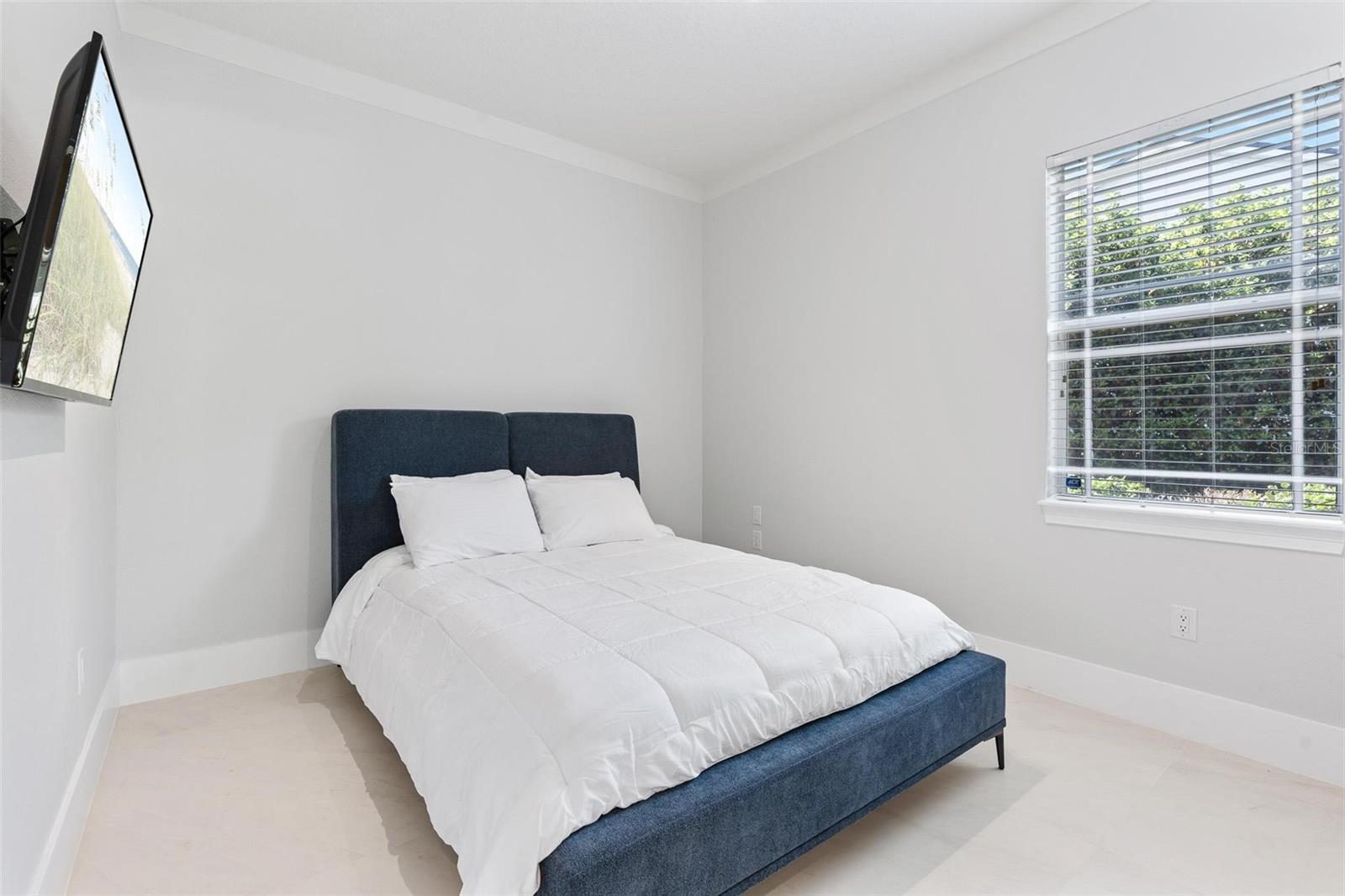 11952 CAMDEN PARK DR