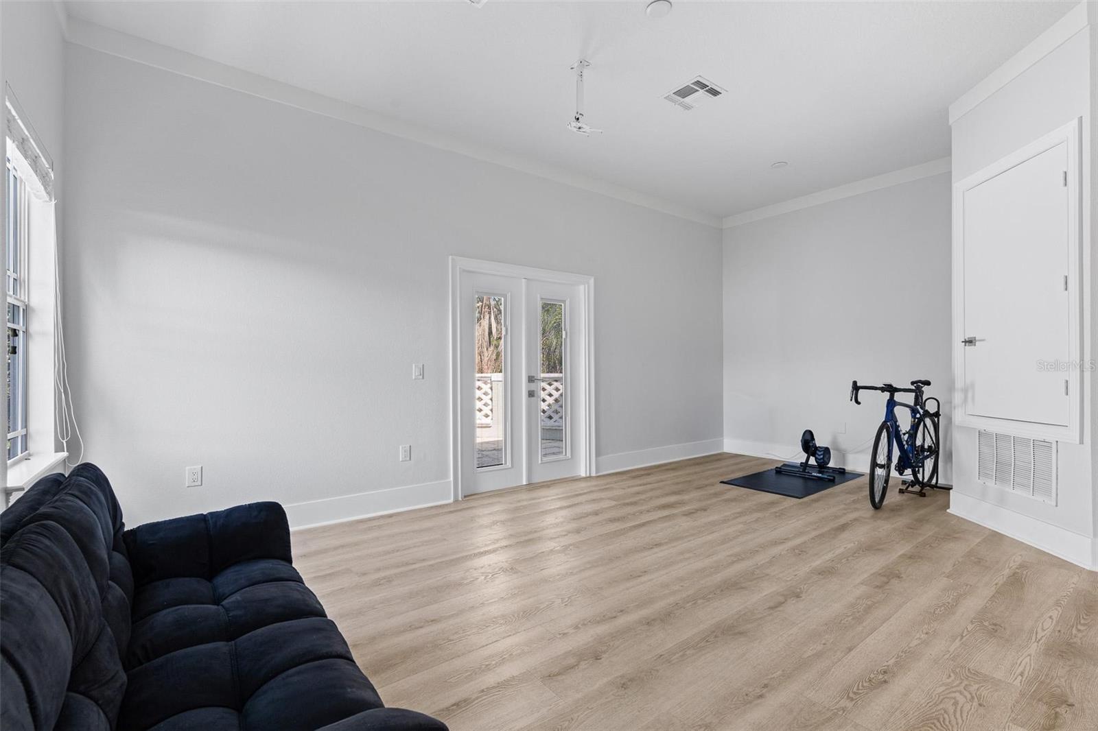 11952 CAMDEN PARK DR