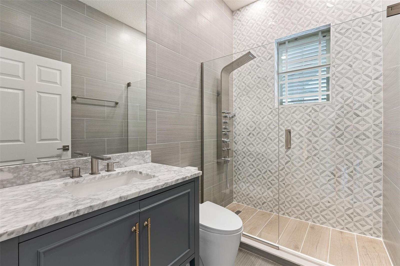 11952 CAMDEN PARK DR