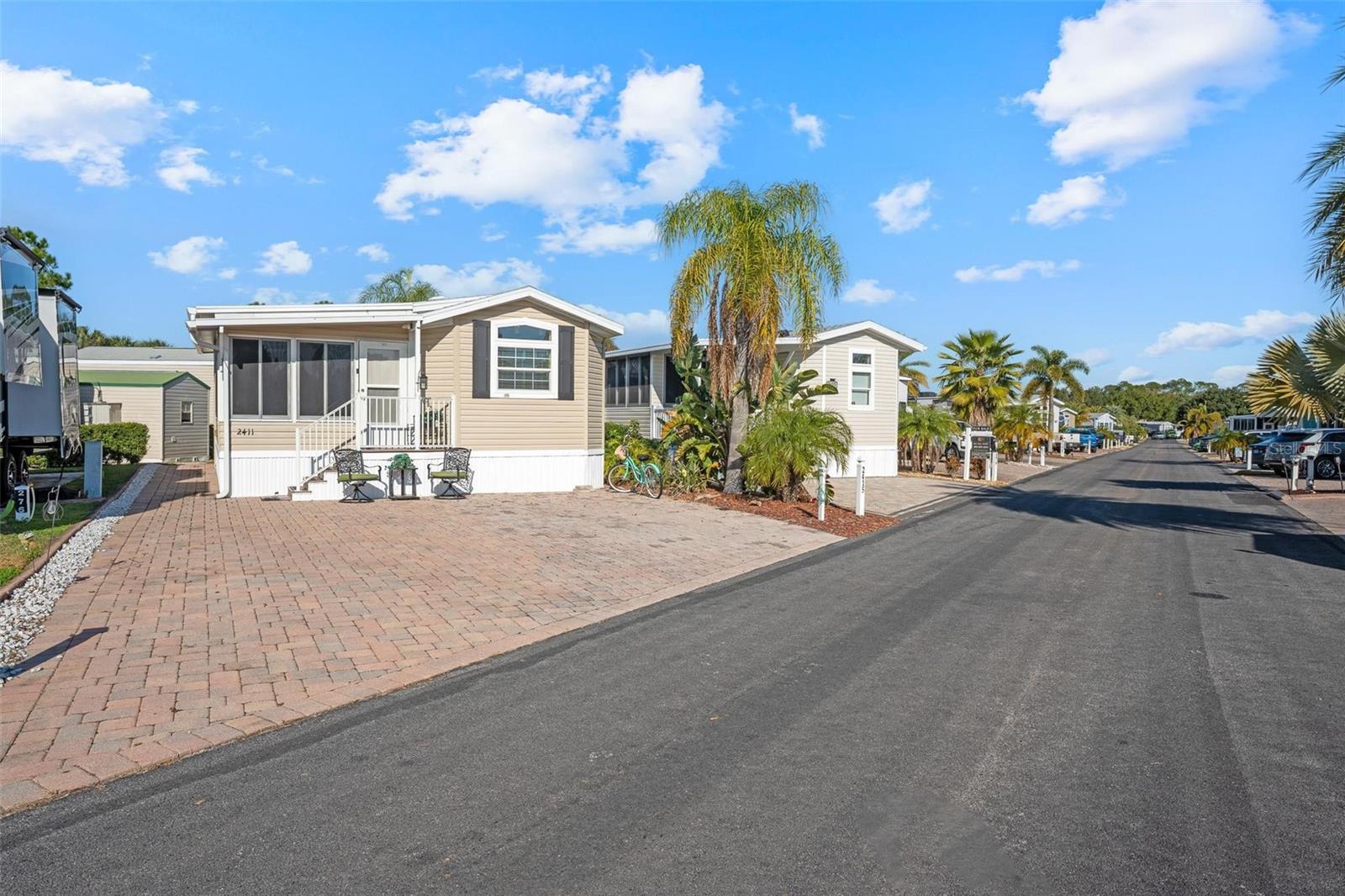 2411 CITRUS TREE RD