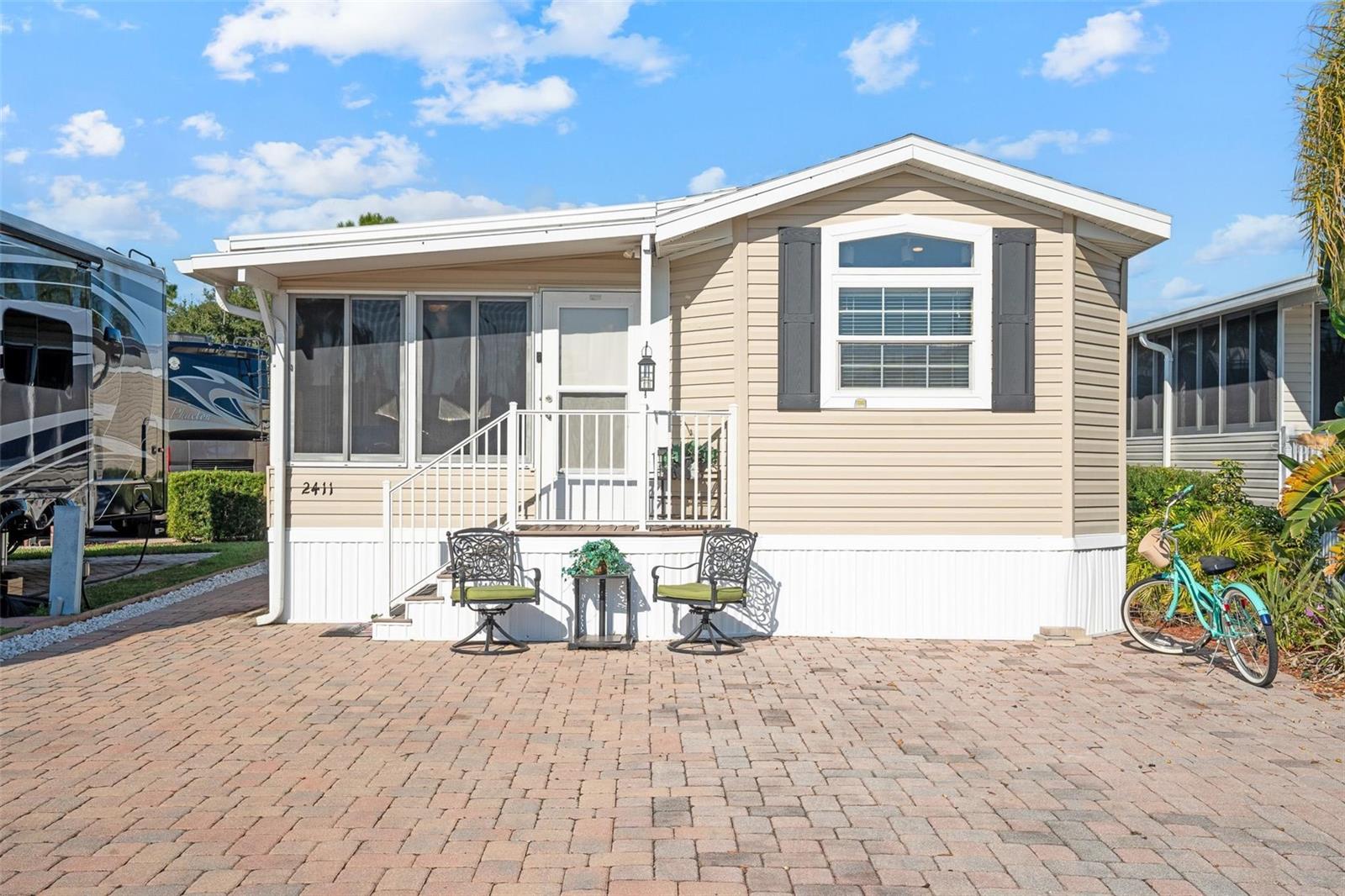 2411 CITRUS TREE RD