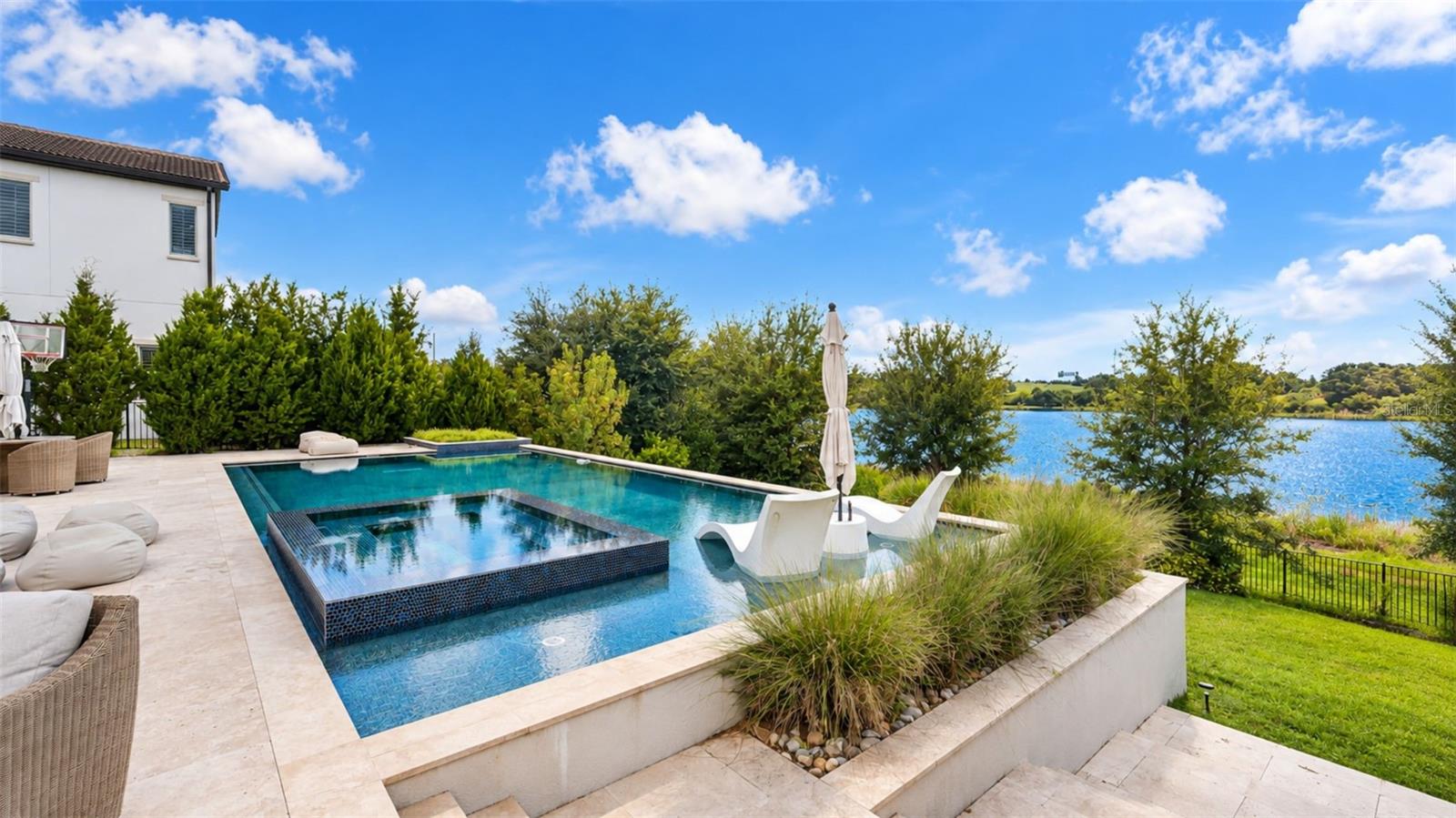 15675 PANTHER LAKE DR