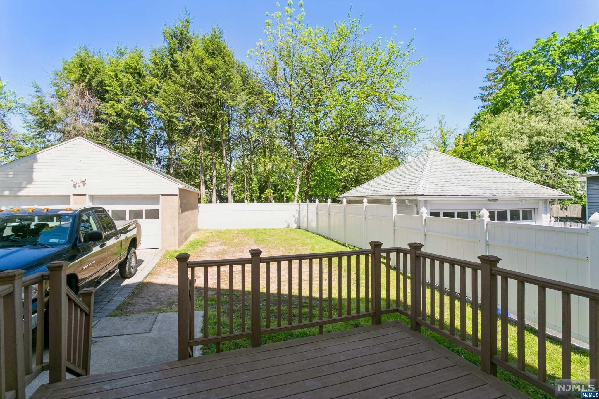 332 Dock Road 1