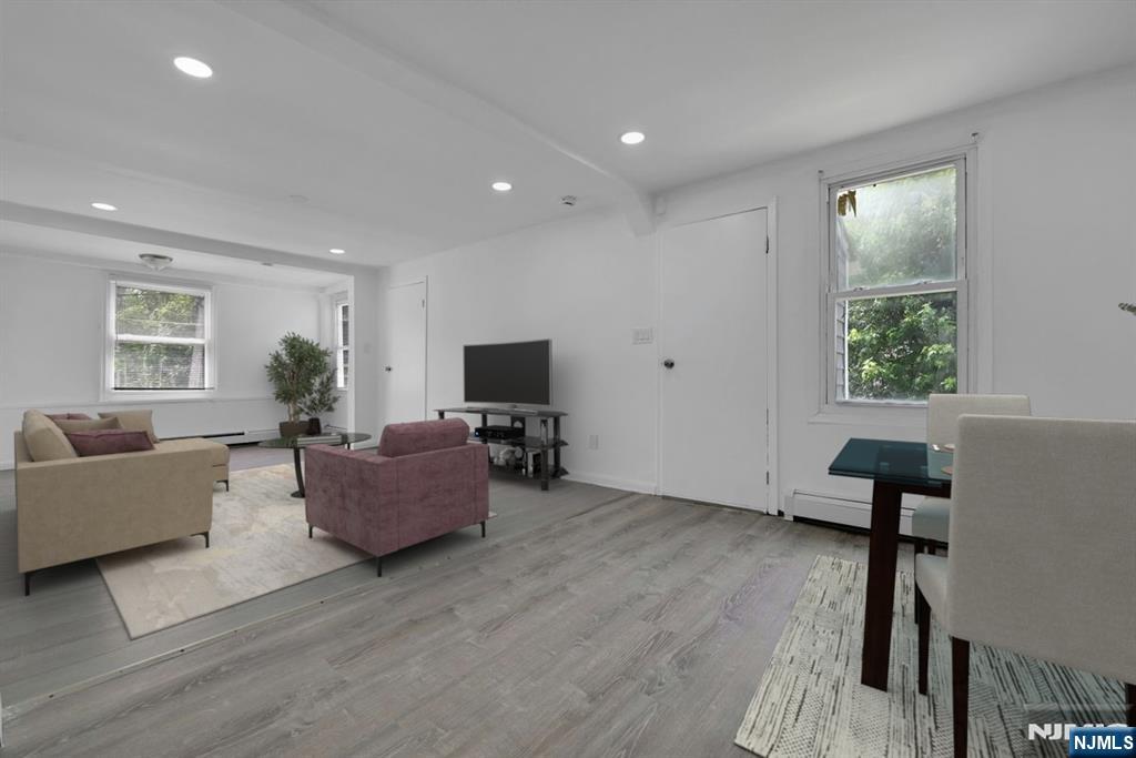 244 White Top Floor