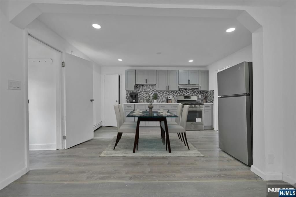 244 White Top Floor