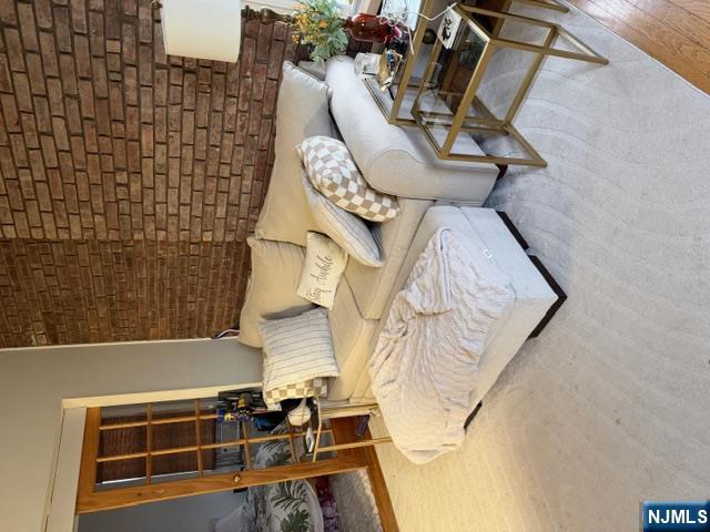 965 Boulevard East 2-1