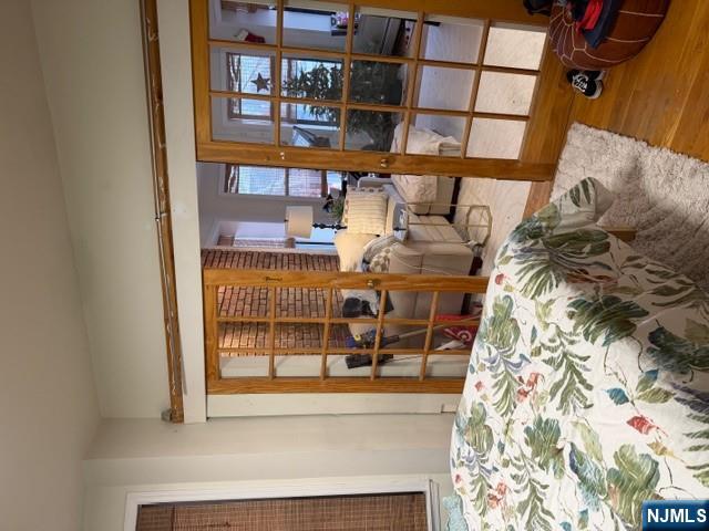 965 Boulevard East 2-1