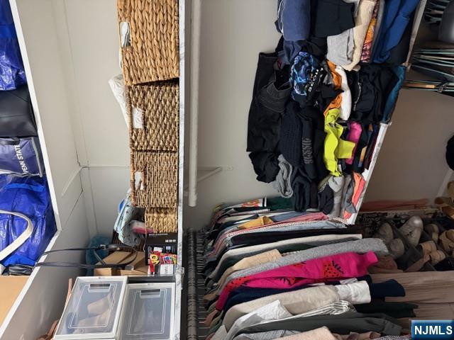 965 Boulevard East 2-1