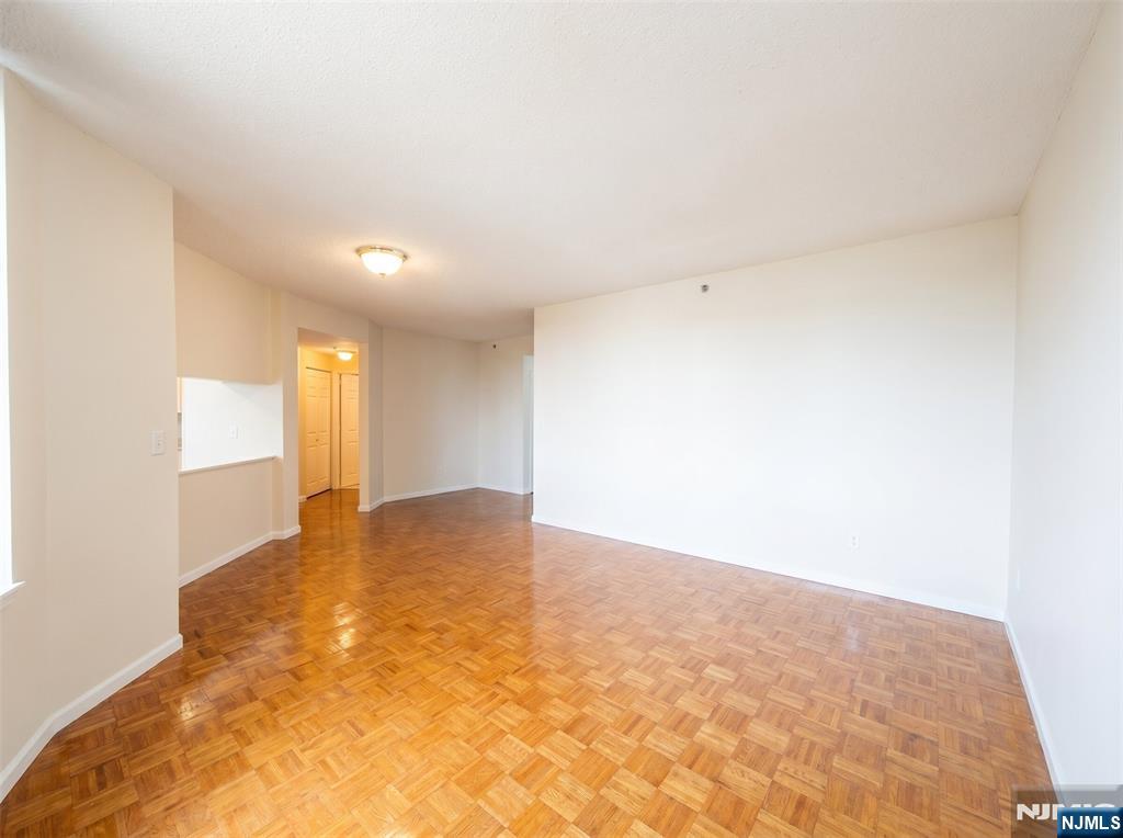 100 Old Palisade Road 2201