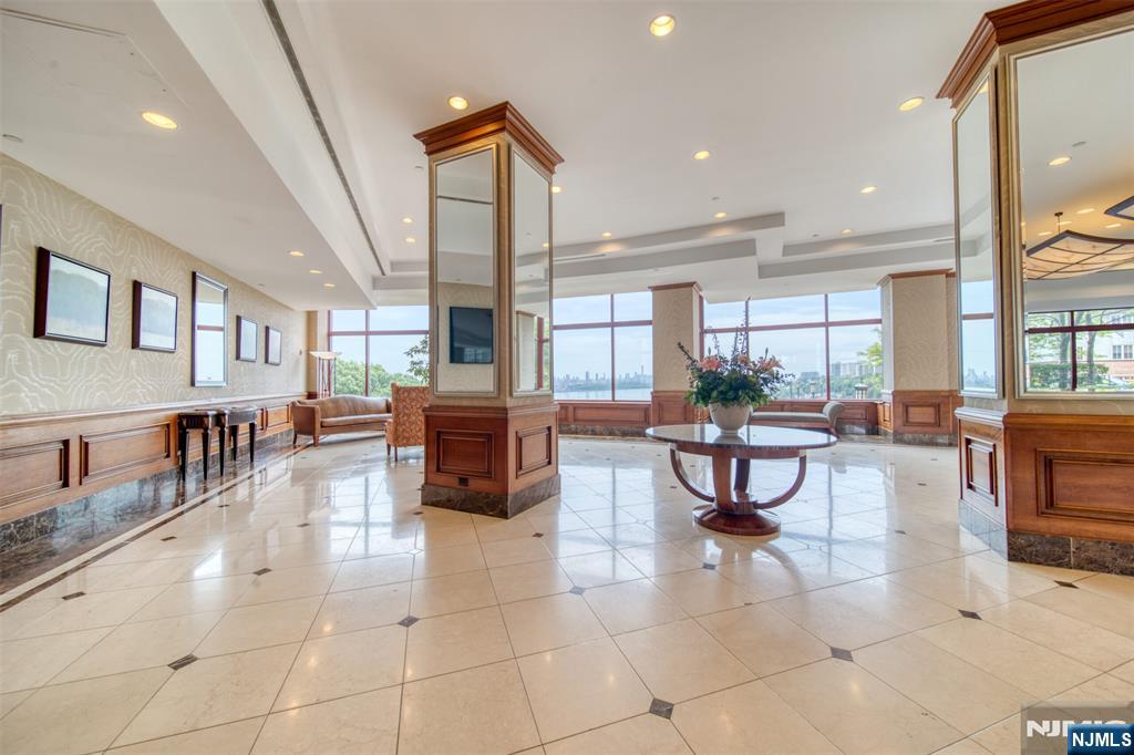 100 Old Palisade Road 2201
