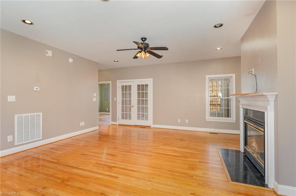 302-B Oleander Drive # B
