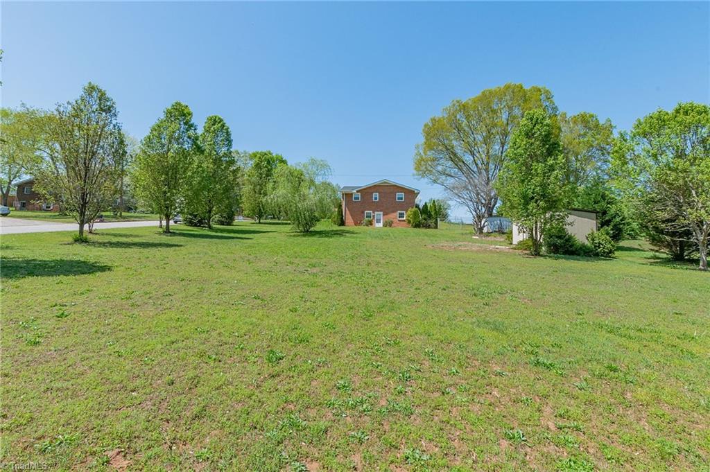 106 Dillard Court
