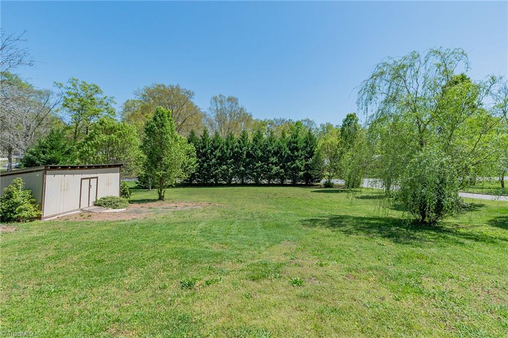 106 Dillard Court