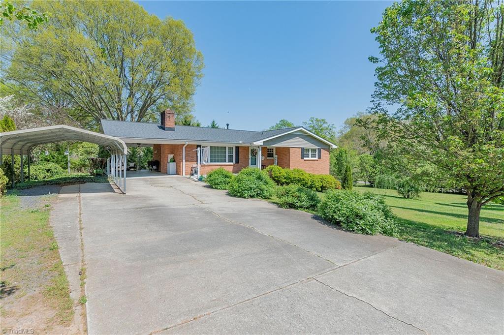 106 Dillard Court