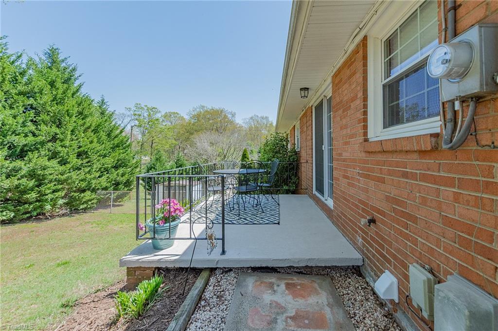 106 Dillard Court