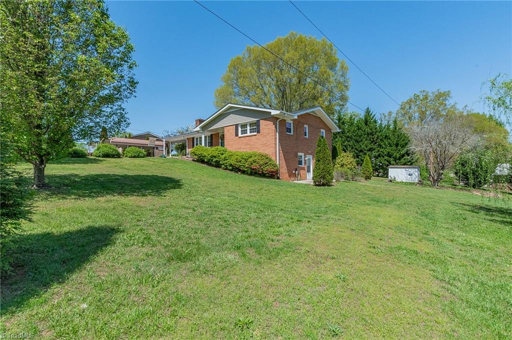 106 Dillard Court