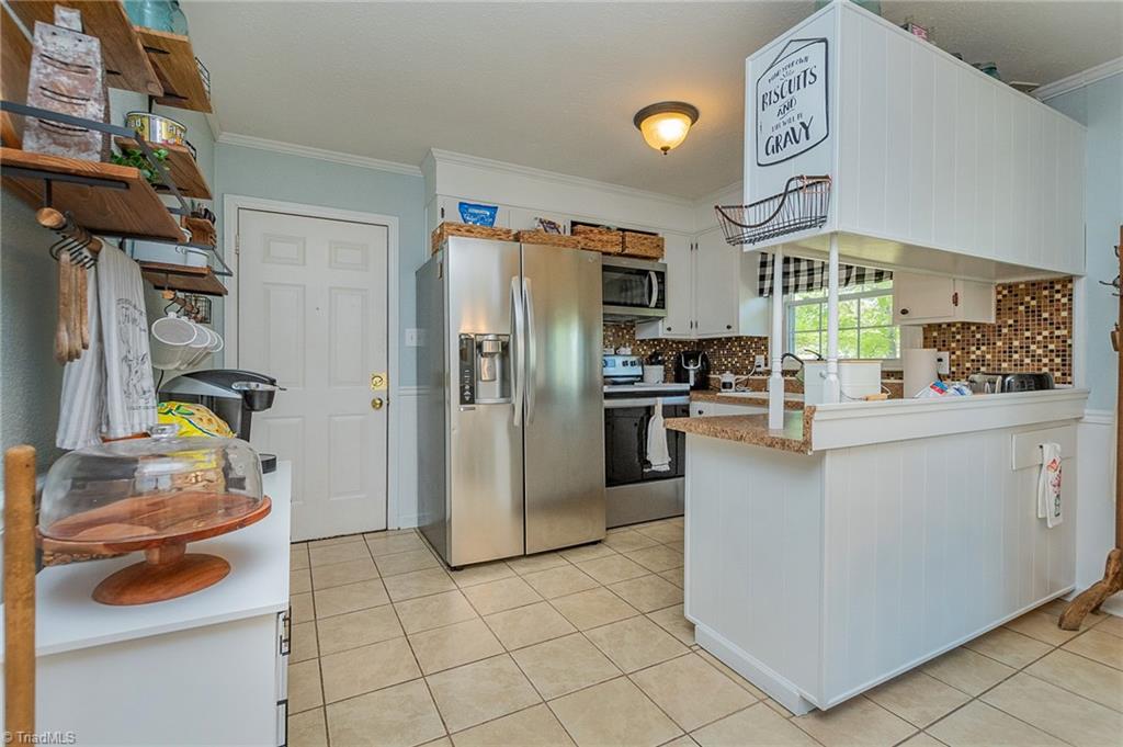 106 Dillard Court