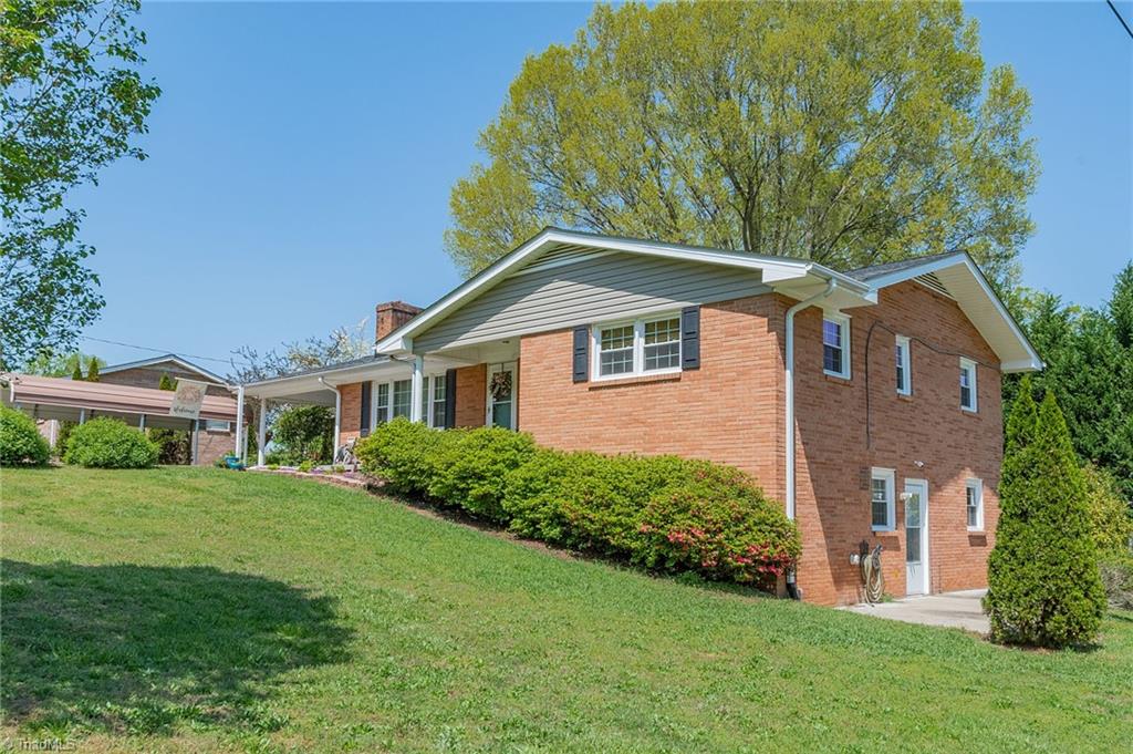 106 Dillard Court