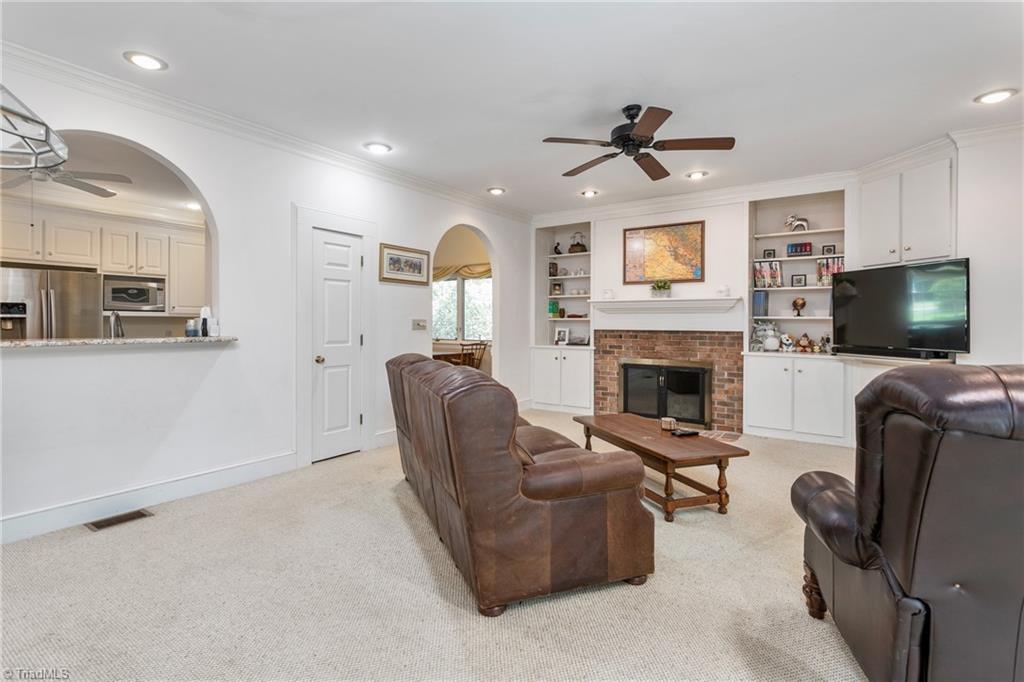 1907 Shepherd Drive
