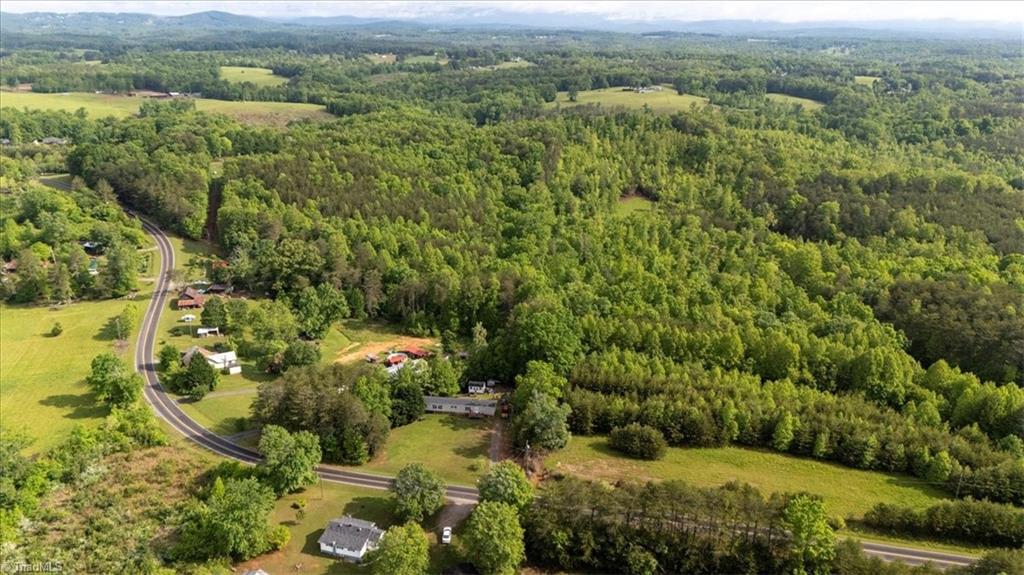 7AC Dearmin Road