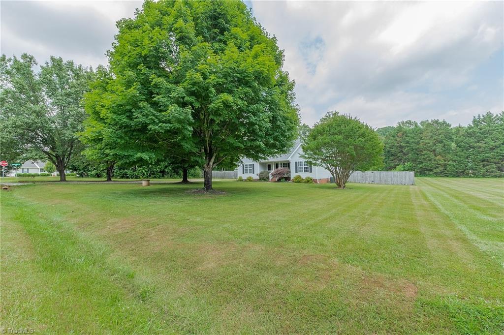 7112 Windbreak Road, McLeansville