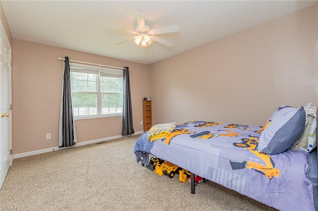 7112 Windbreak Road, McLeansville