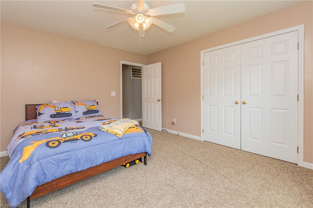 7112 Windbreak Road, McLeansville