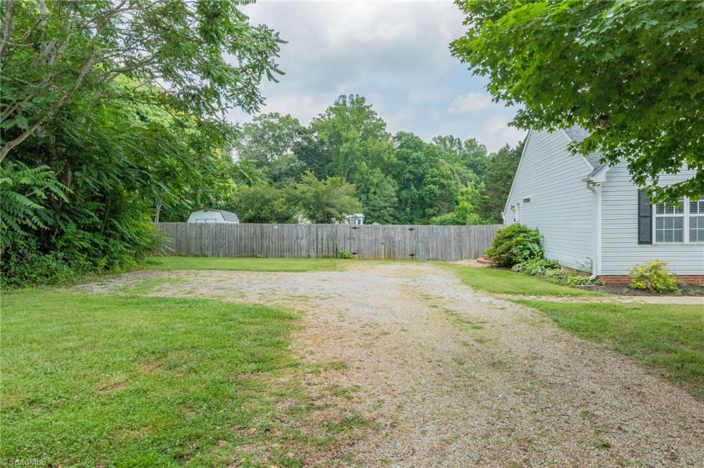 7112 Windbreak Road, McLeansville