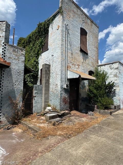 243 SW Market Street
