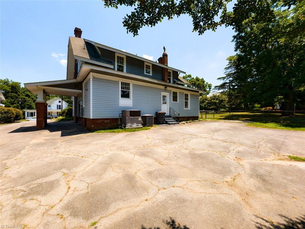 312 Maple Avenue