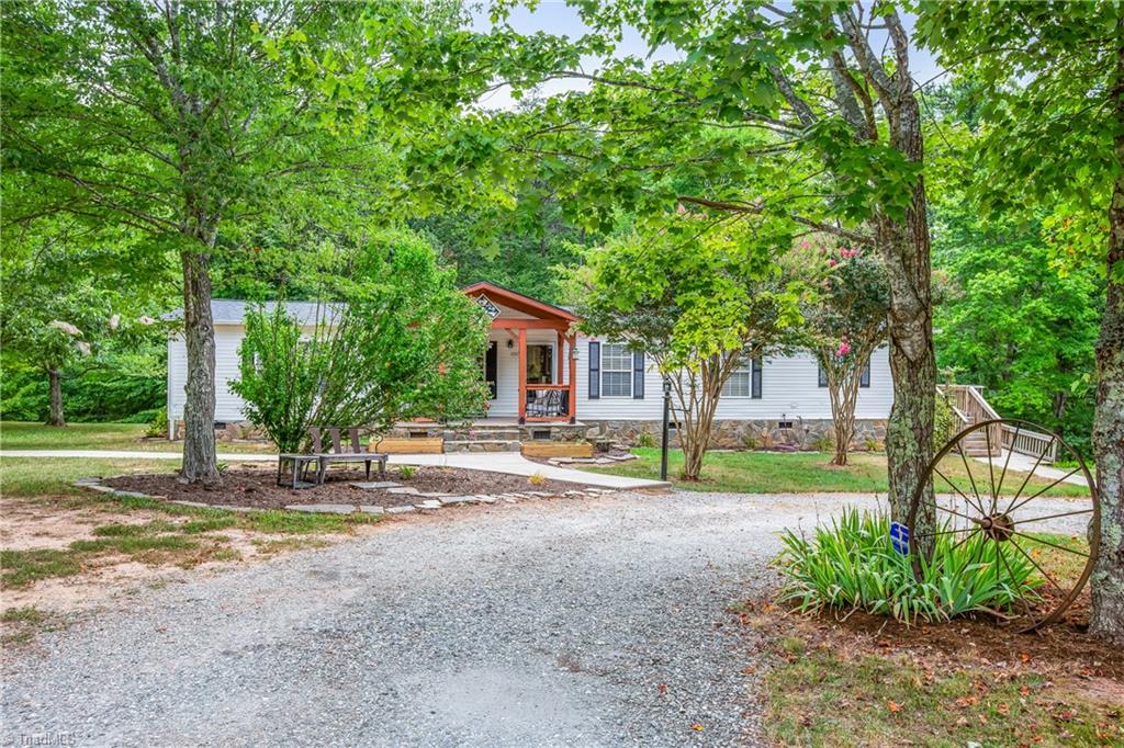 1067 Flynn Farm Road