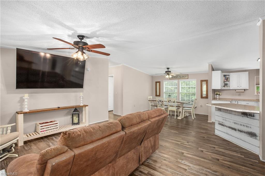 1067 Flynn Farm Road
