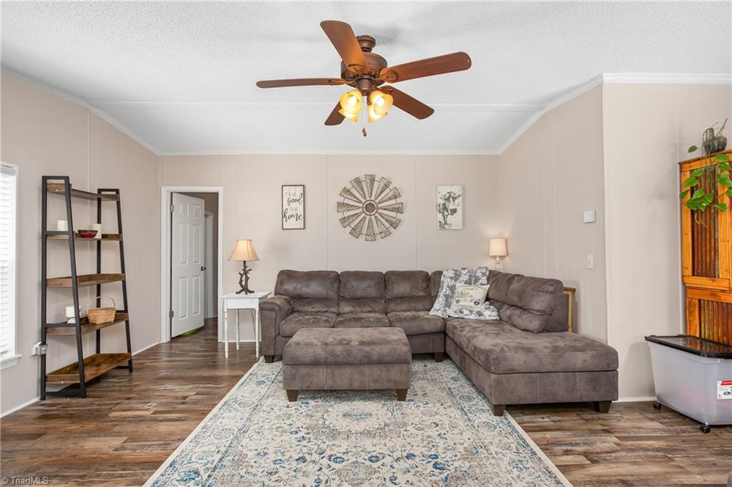 1067 Flynn Farm Road