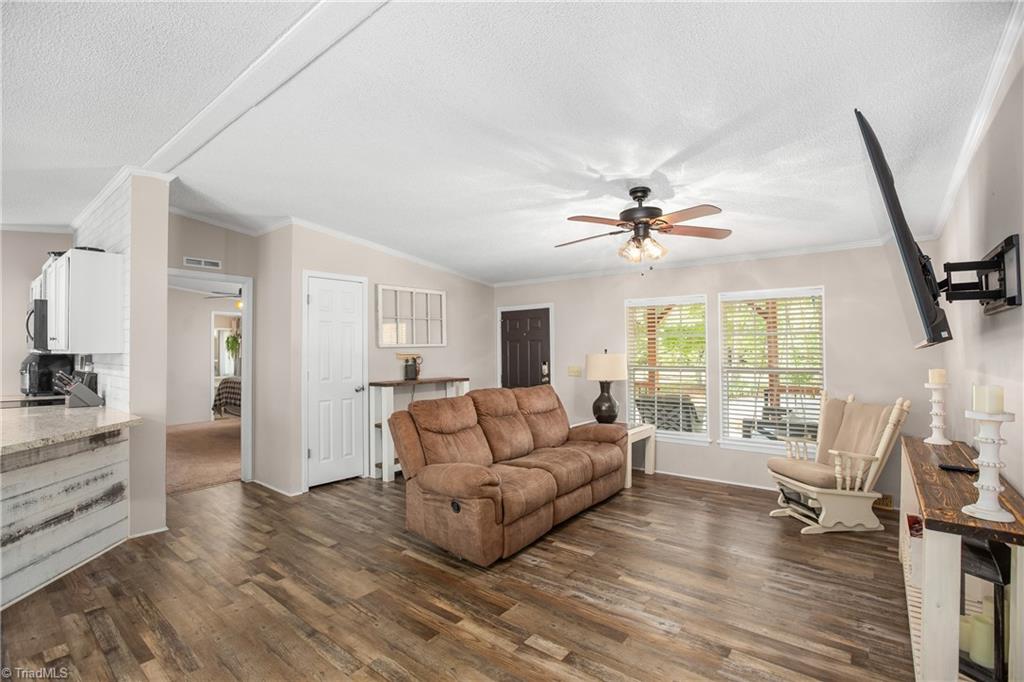 1067 Flynn Farm Road