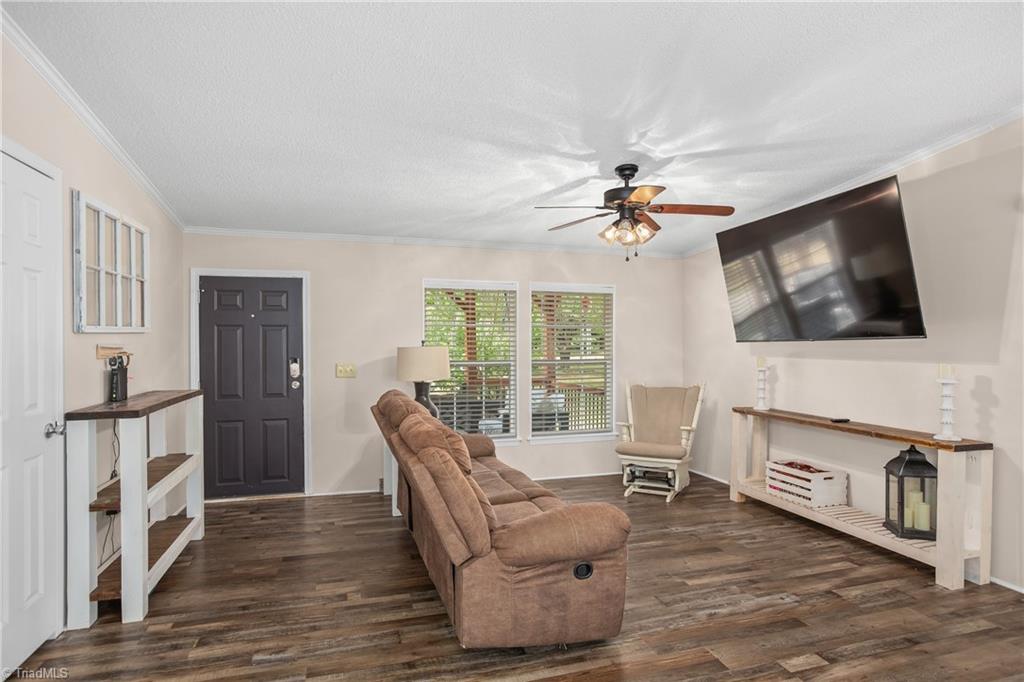 1067 Flynn Farm Road