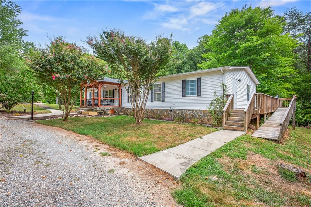 1067 Flynn Farm Road