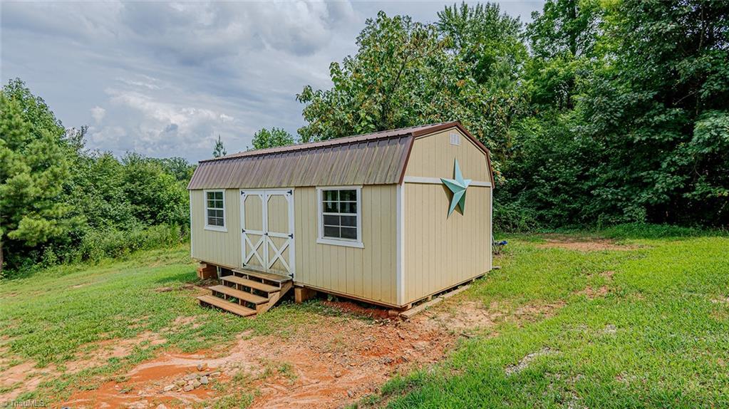 851 Chandler Mill Road