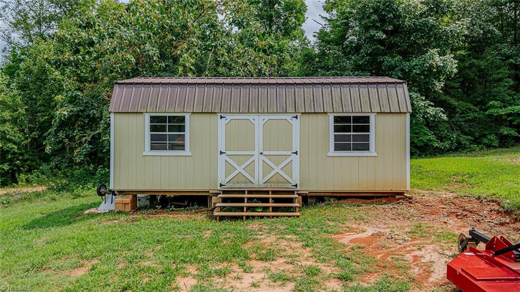 851 Chandler Mill Road