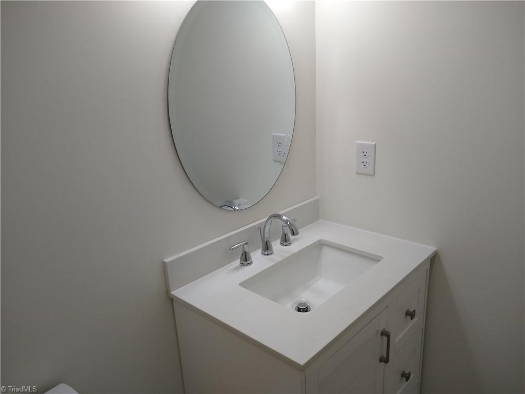 725 Meadowgreen Village Drive