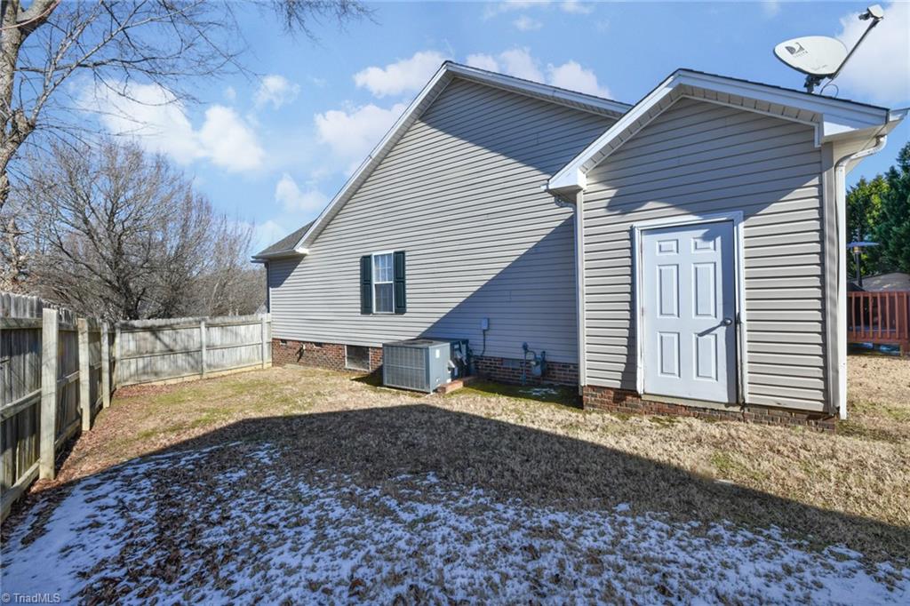 636 Fernway Drive