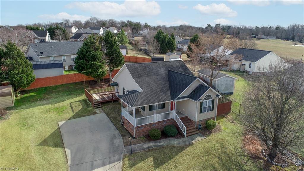 636 Fernway Drive