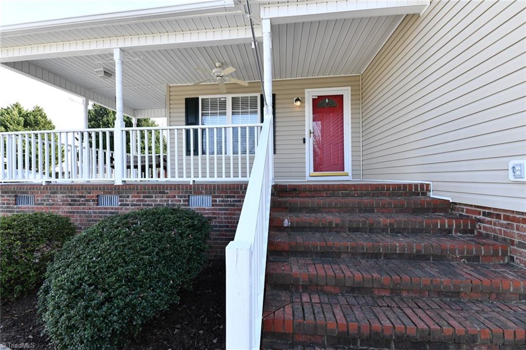 636 Fernway Drive