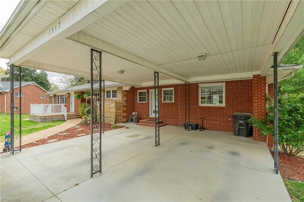 1317 Brookwood Drive
